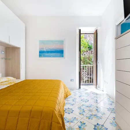 Διαμέρισμα Partenopea Mare *