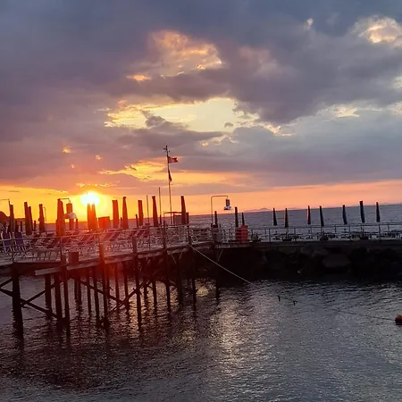 Διαμέρισμα Partenopea Mare *